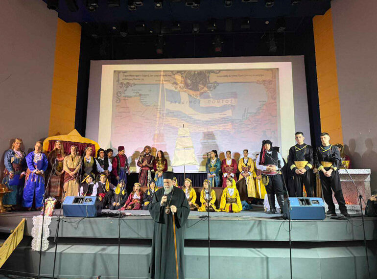 «H Αγία Νεομάρτυς Ελένη της Σινώπης του Πόντου» απο την παράσταση που δώσαμε στον Δημοτικό Κινηματογράφο «Αστέρα»